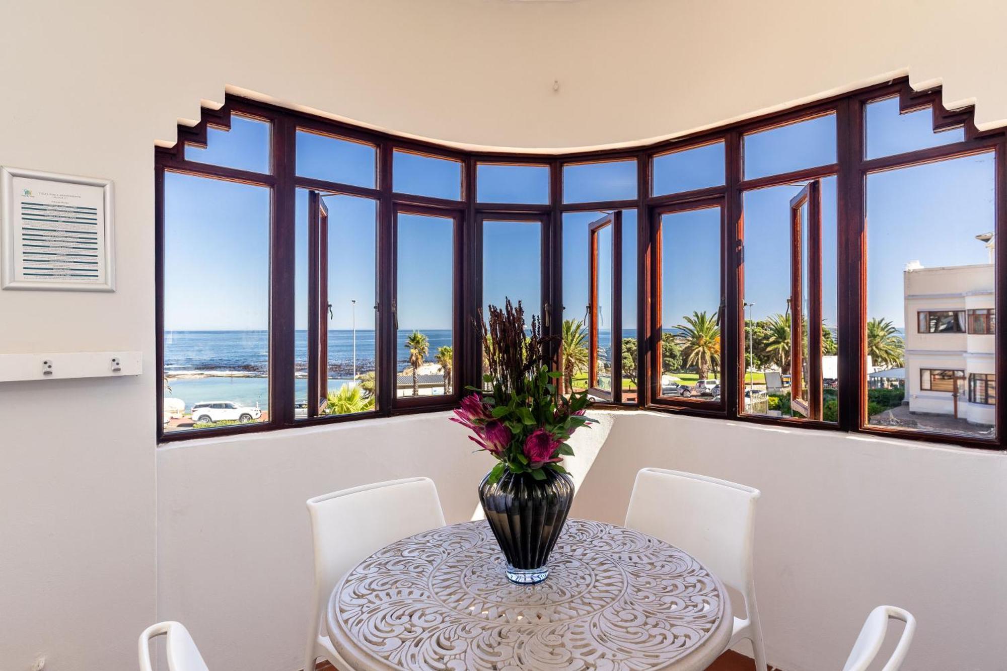 Tidal Pool Apartments - Camps Bay Le Cap Extérieur photo